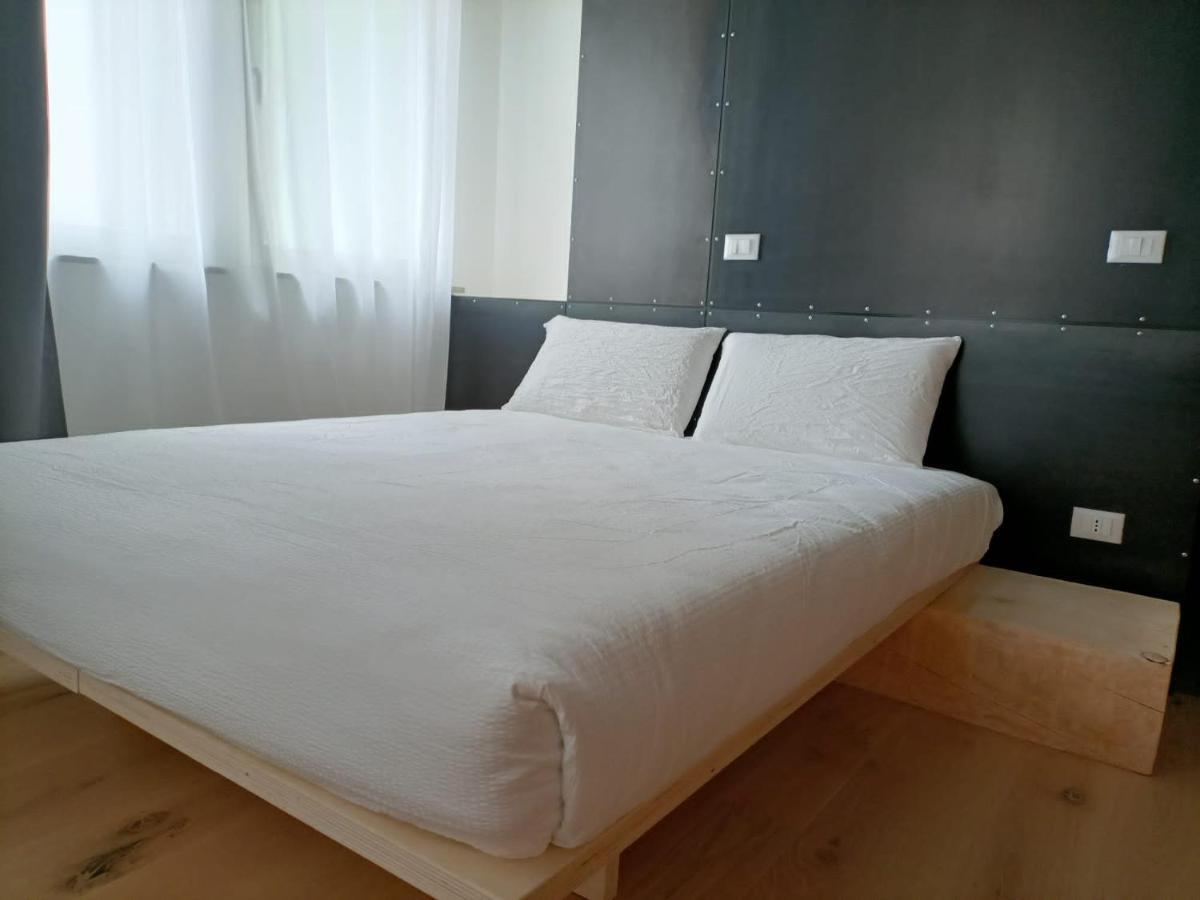Le Meridiane City Rooms In Trento Bagian luar foto