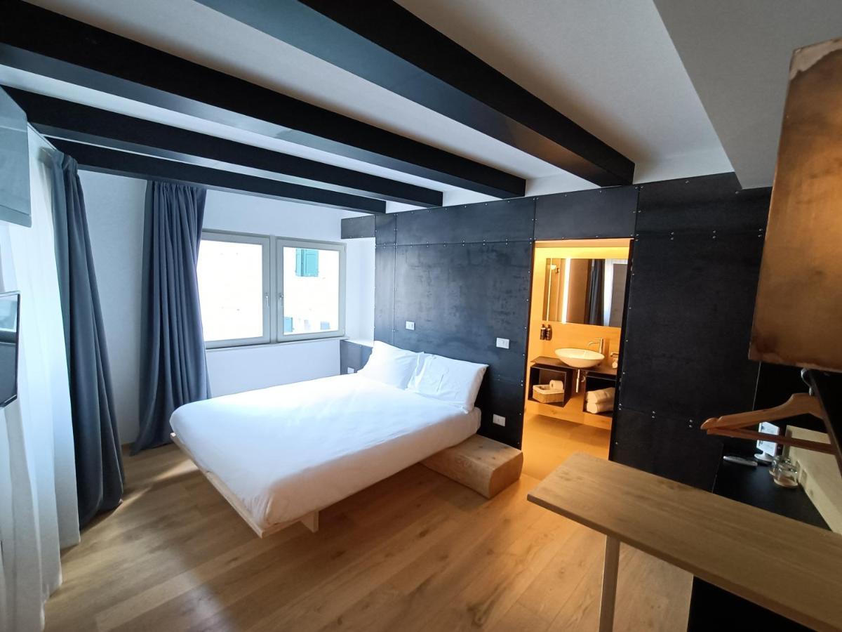 Le Meridiane City Rooms In Trento Bagian luar foto