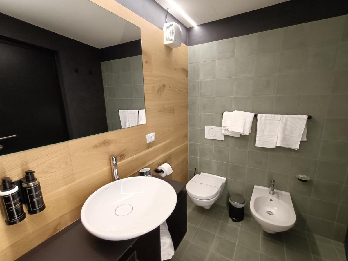 Le Meridiane City Rooms In Trento Bagian luar foto